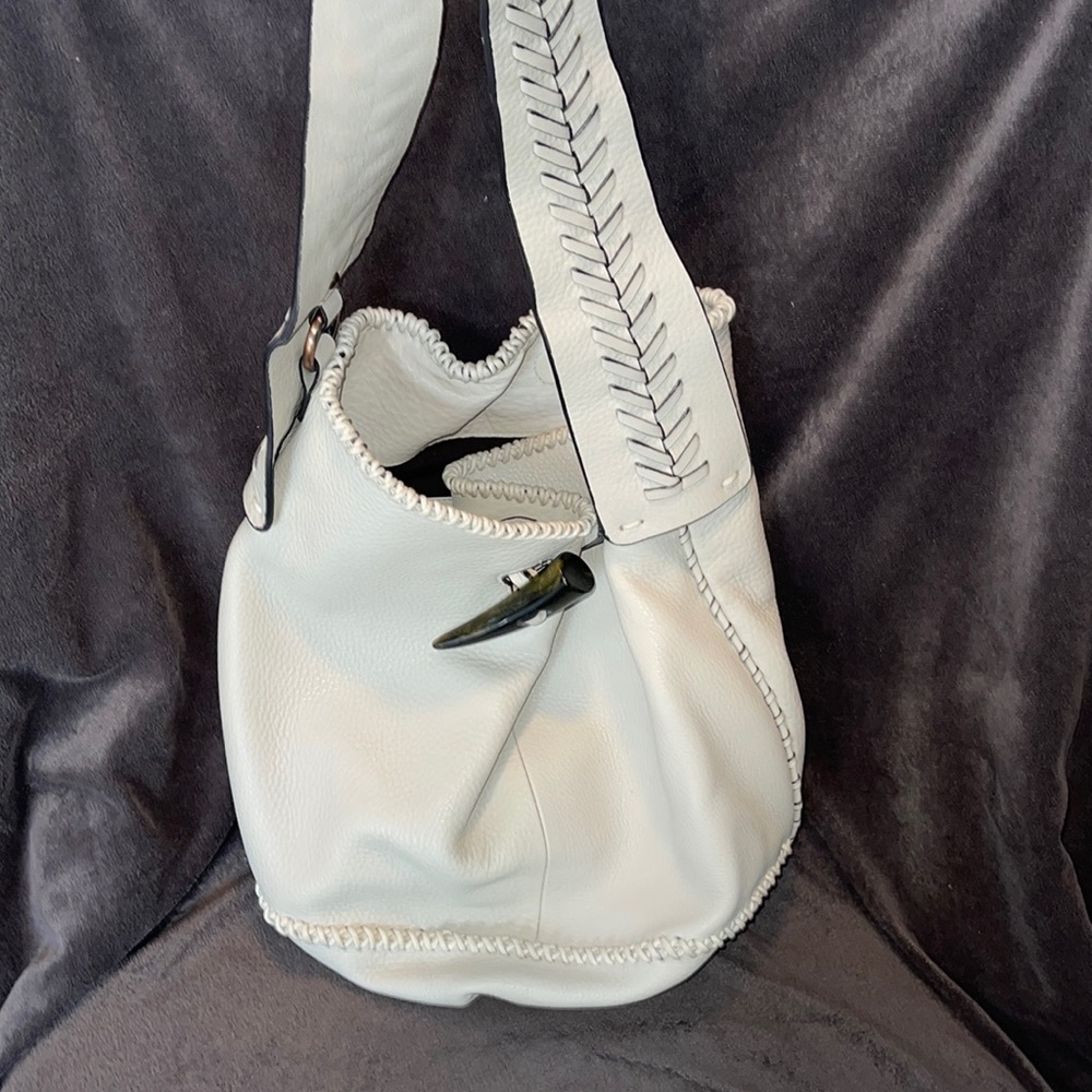 JESSICA SIMPSON HOBO CREAM PEBBLED LEATHER HANDBAG 12”H 12”W 8”D